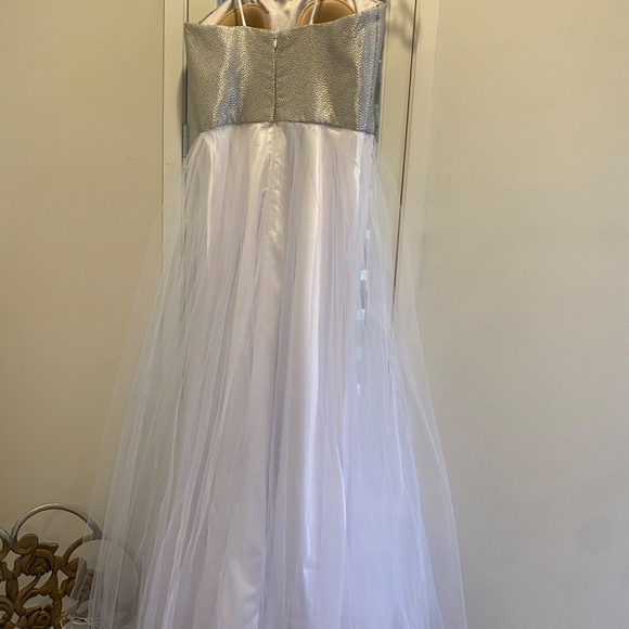 Elegant Girls Party Gown ~NEVER WORN!!! ~Simply Gorgeous Make Me An OFFER!! - Picture 8 of 12